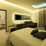 Toledo 16 Luxury 4*