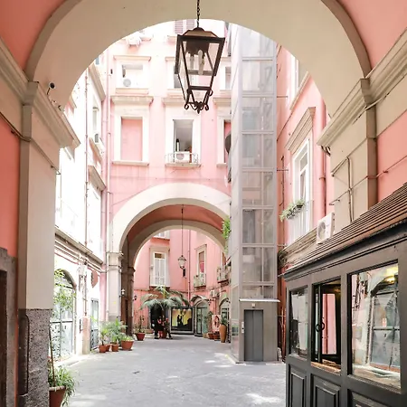 Toledo 16 Luxury Naples