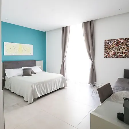 Toledo 16 Luxury Naples