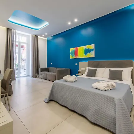 Toledo 16 Luxury 4* Neapel