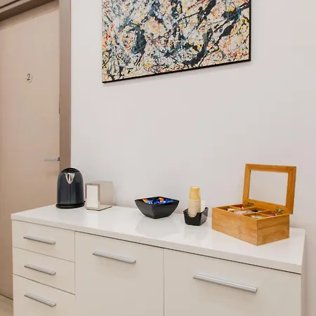 Toledo 16 Luxury 4* Νάπολη