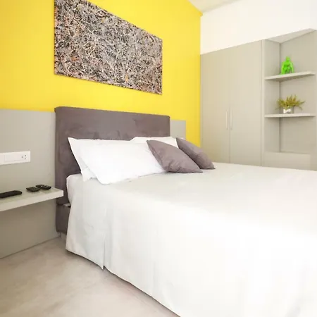 Toledo 16 Luxury Affittacamere 4*